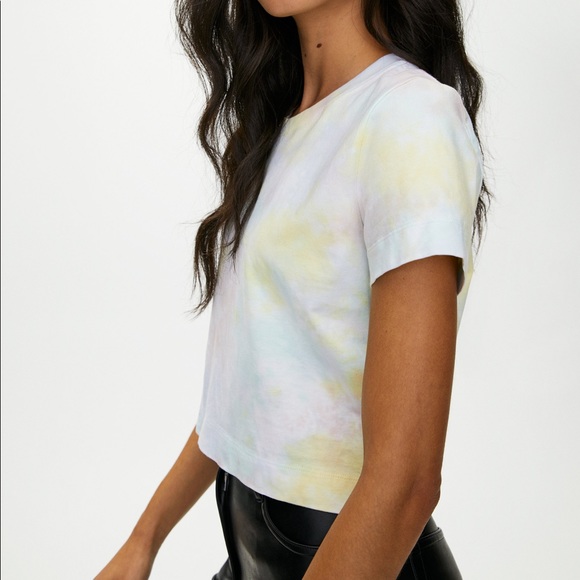 aritzia wilfred free blue and white tie dye tee - Picture 4 of 5